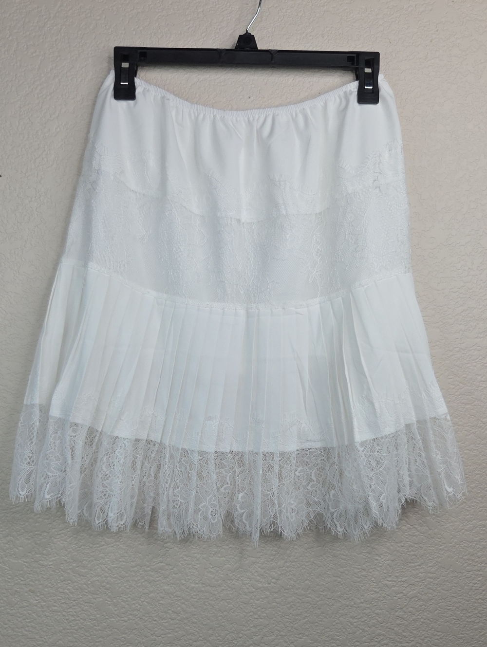 White Lace Pleated Women’s Skirt
